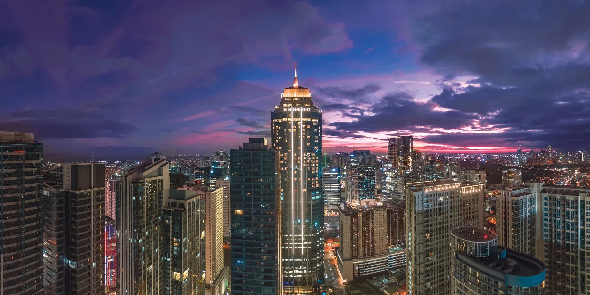 Grand Hyatt Manila Residences
