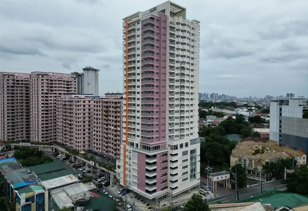Valencia Hills Tower E